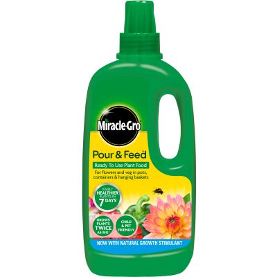 MIRACLE-GRO POUR & FEED 1L - image 2
